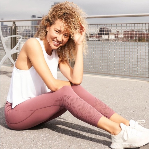 Spanx by Sara Blakely Mauve Leggings Size Medium - Picture 6 of 9